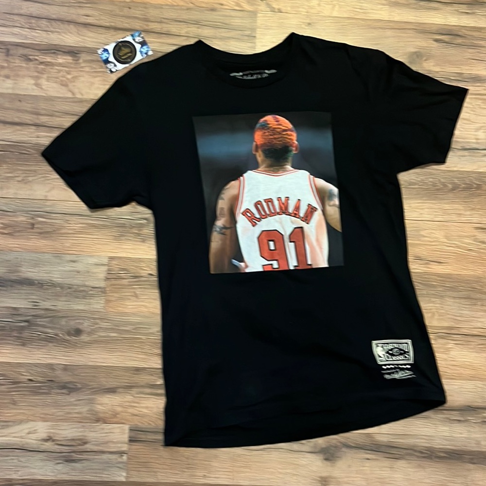 Dennis Rodman Chicago Bulls Mitchell and Ness Photo graphic tee! Mens sz Med.🔥